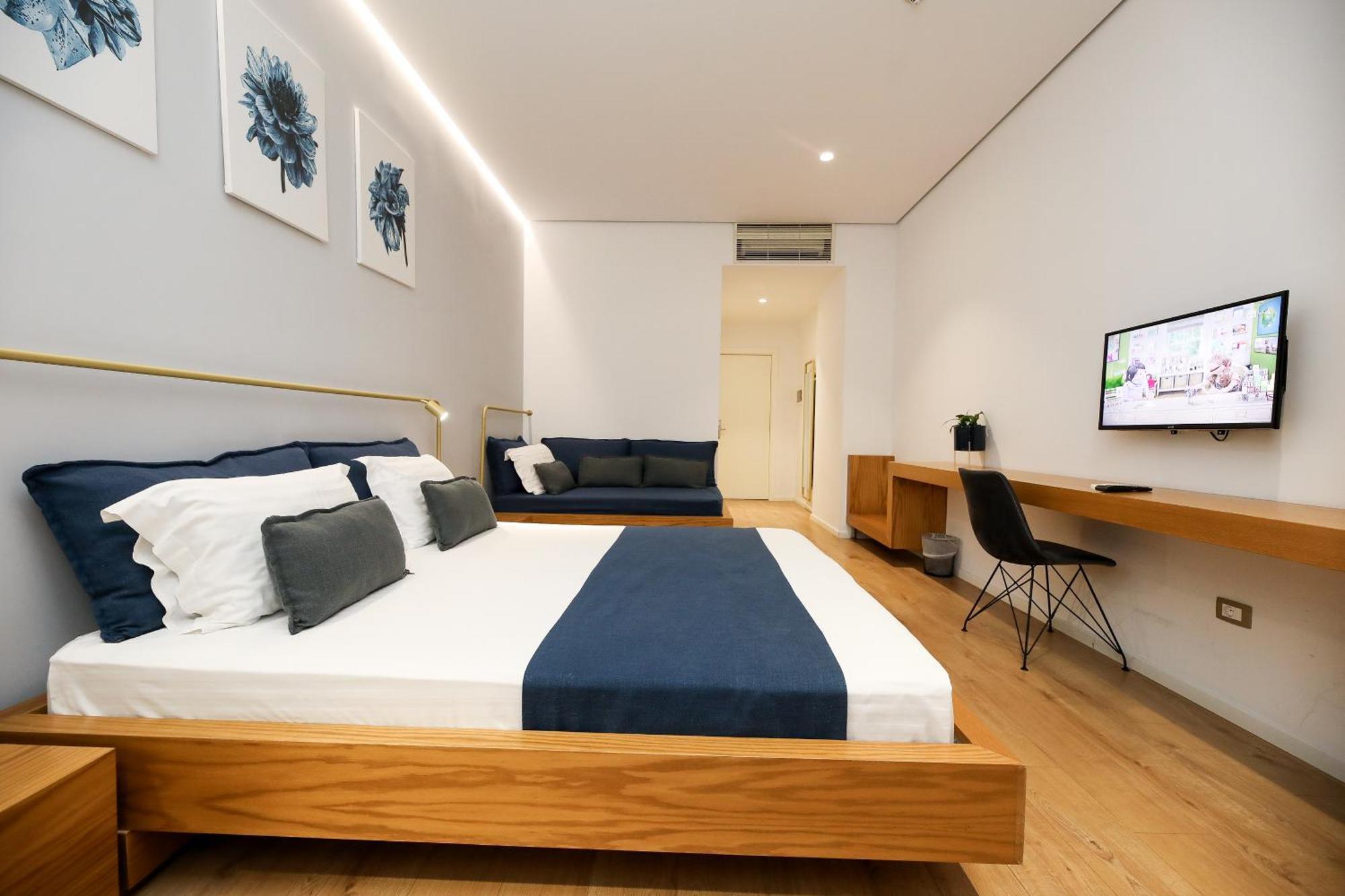 H&M Hotel Vlorë Екстериор снимка