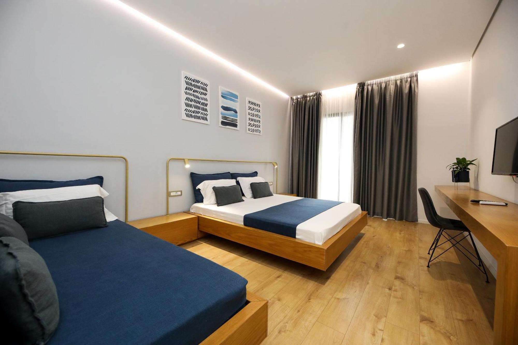 H&M Hotel Vlorë Екстериор снимка