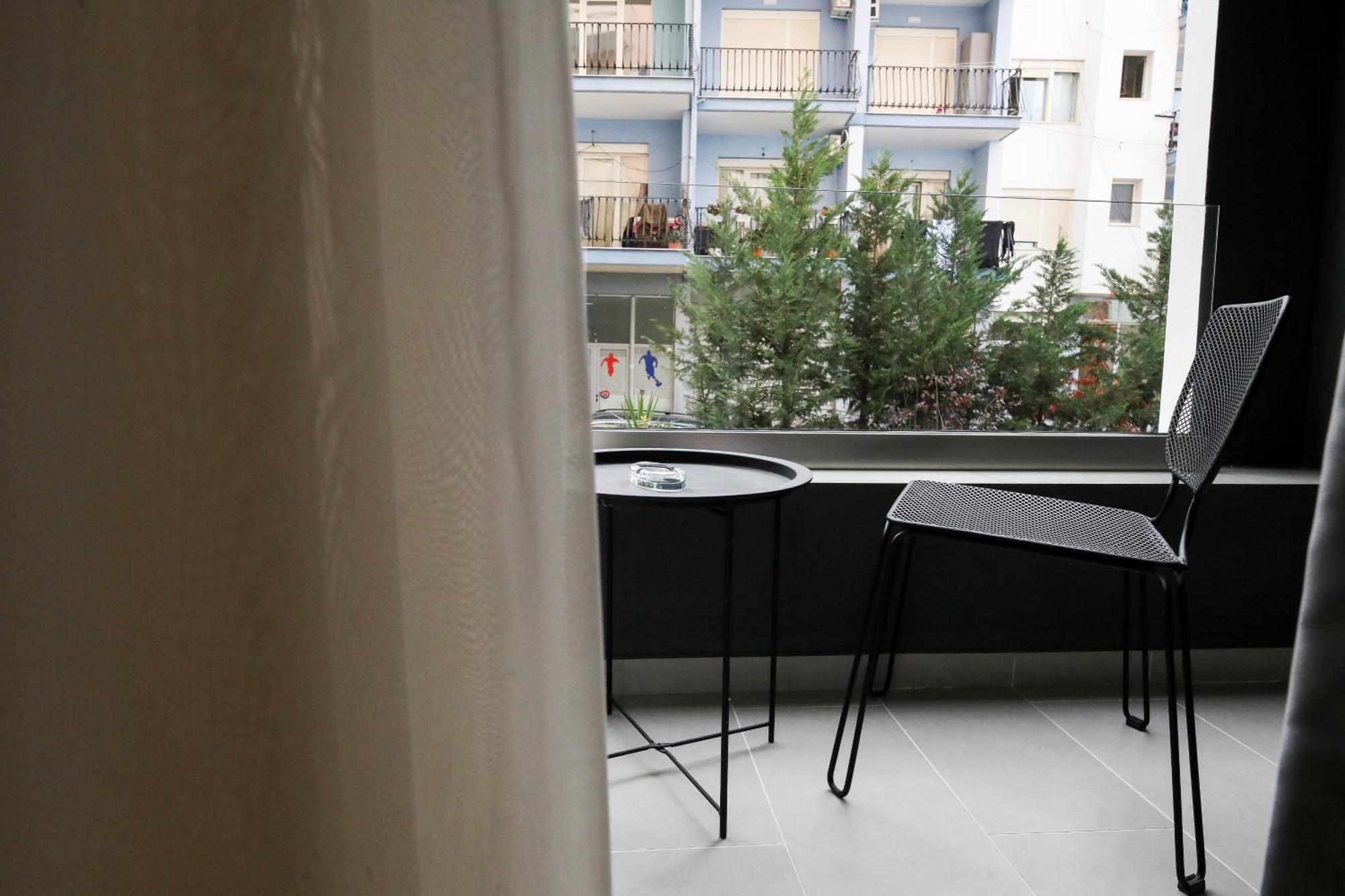 H&M Hotel Vlorë Екстериор снимка