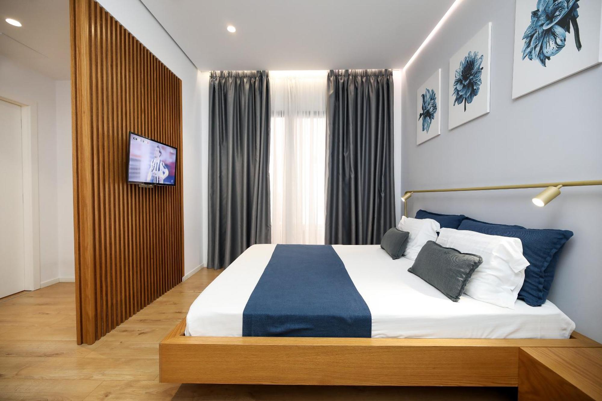 H&M Hotel Vlorë Екстериор снимка