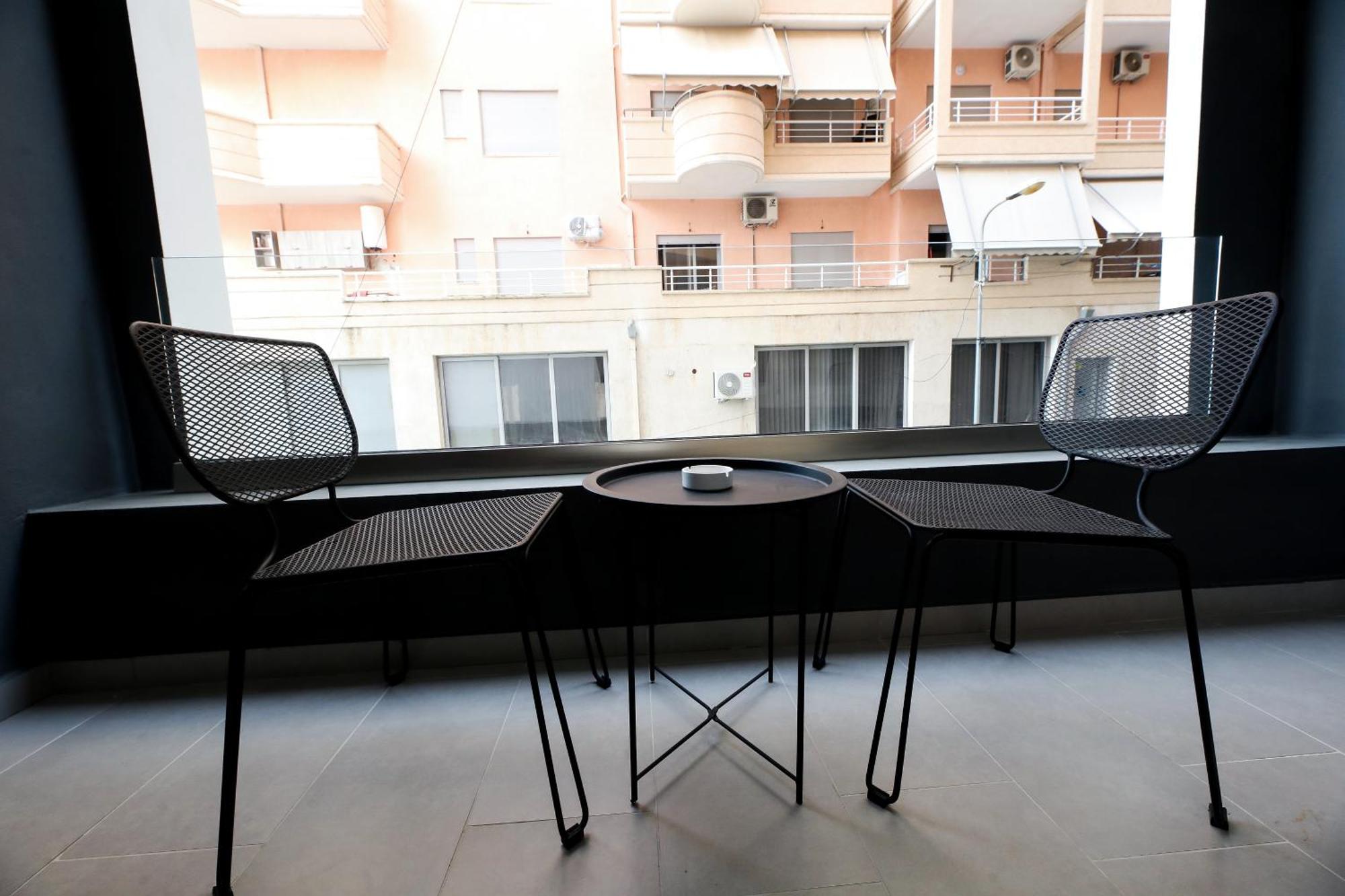 H&M Hotel Vlorë Екстериор снимка