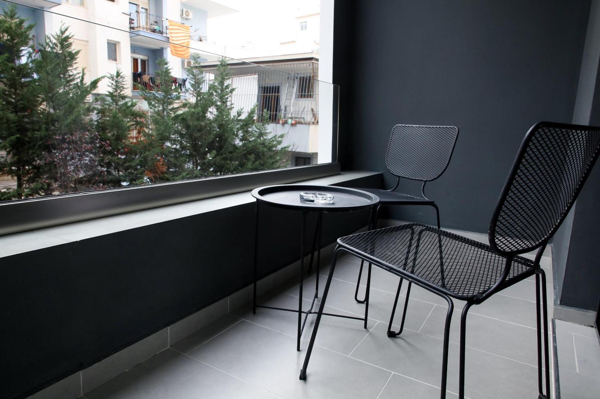 H&M Hotel Vlorë Екстериор снимка